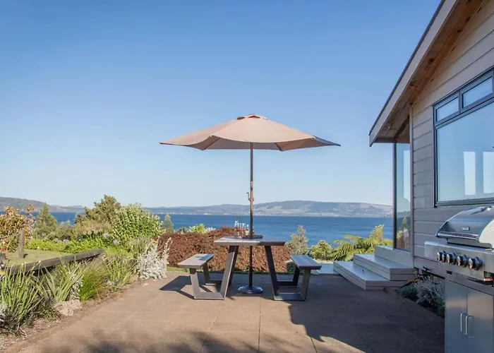 Lakeside Haven *