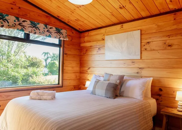 Lakeside Haven *